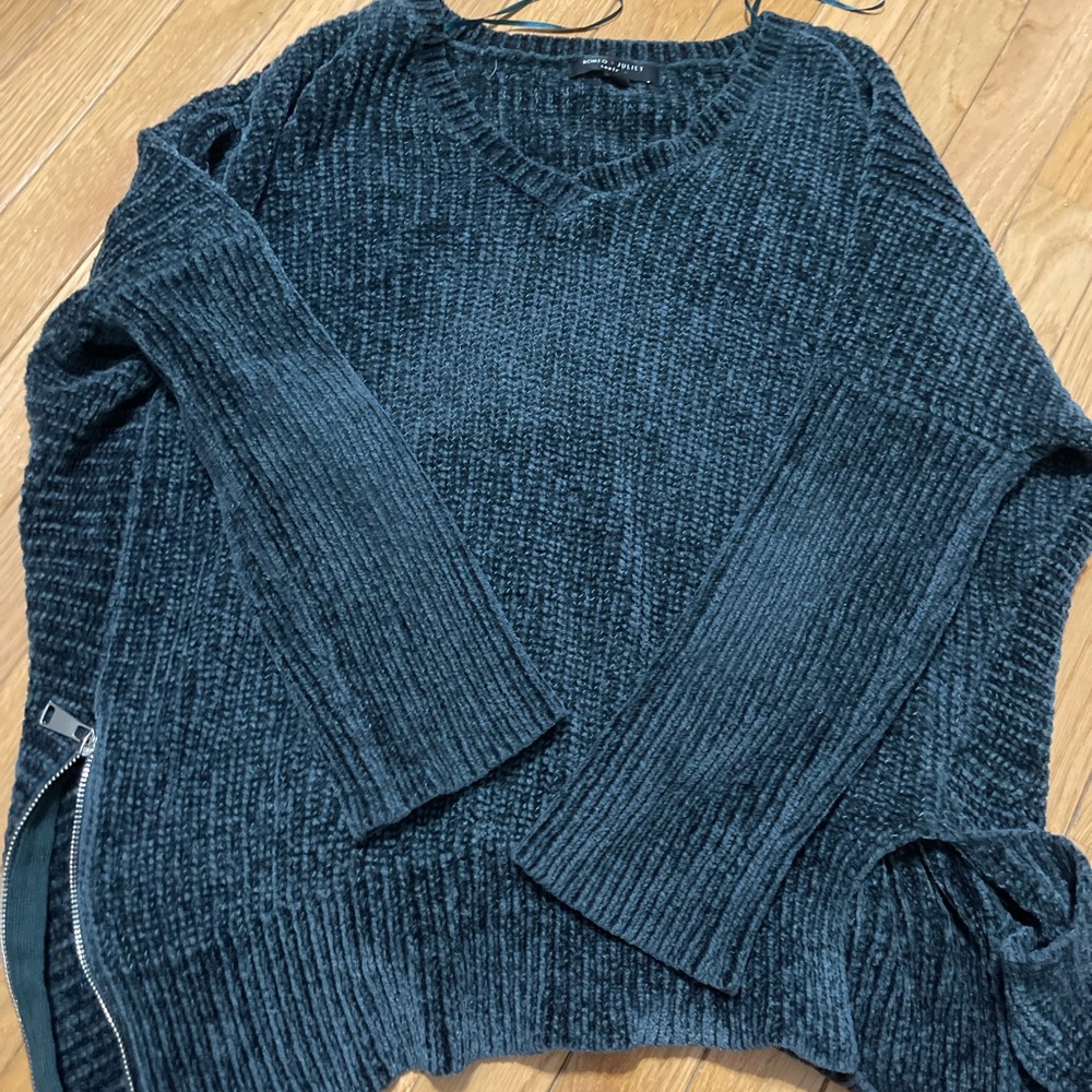 Long Sleeve V Neck Sweater